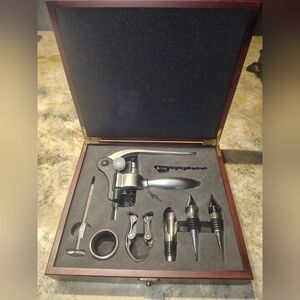 Elegant Silver Wine Accessory Set